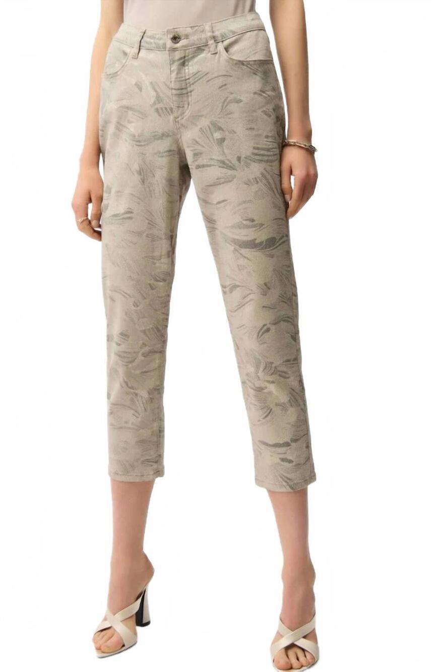 NEW JOSEPH RIBKOFF slim crop jeans in taupe